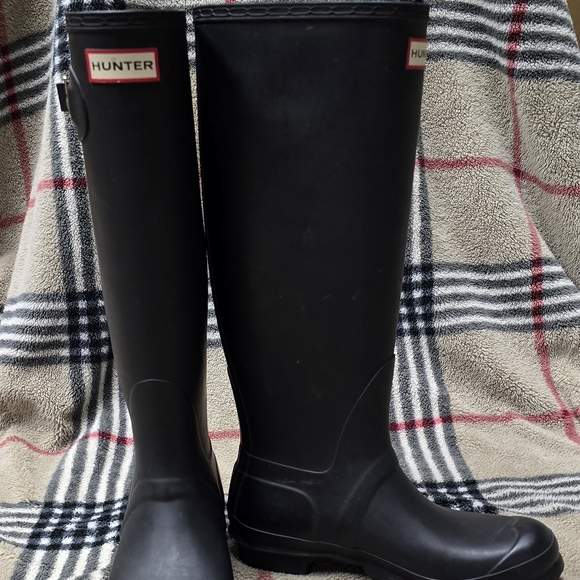 Hunter Original Tall Black Rain Boots, sz 9 - Picture 4 of 16